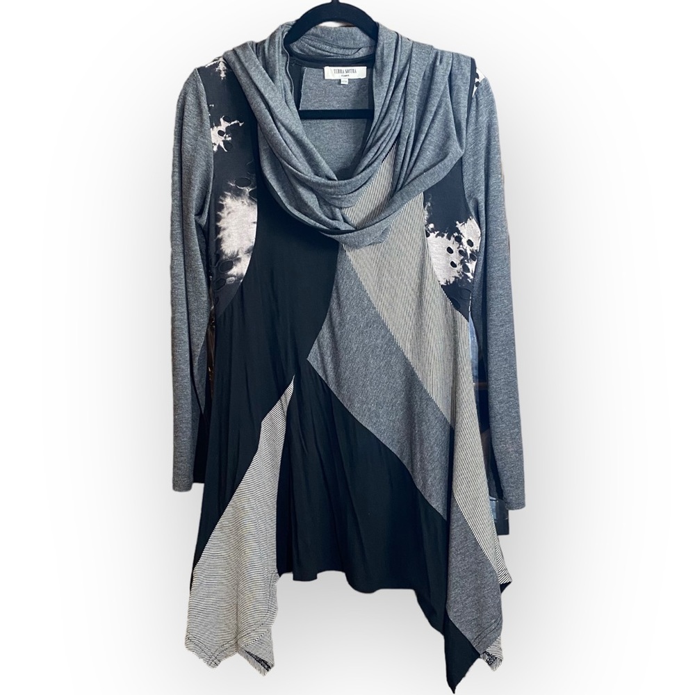 NWOT Terra Nostra Stretch 3/4 Sleeve Tunic Top w Detachable Scarf Size Medium